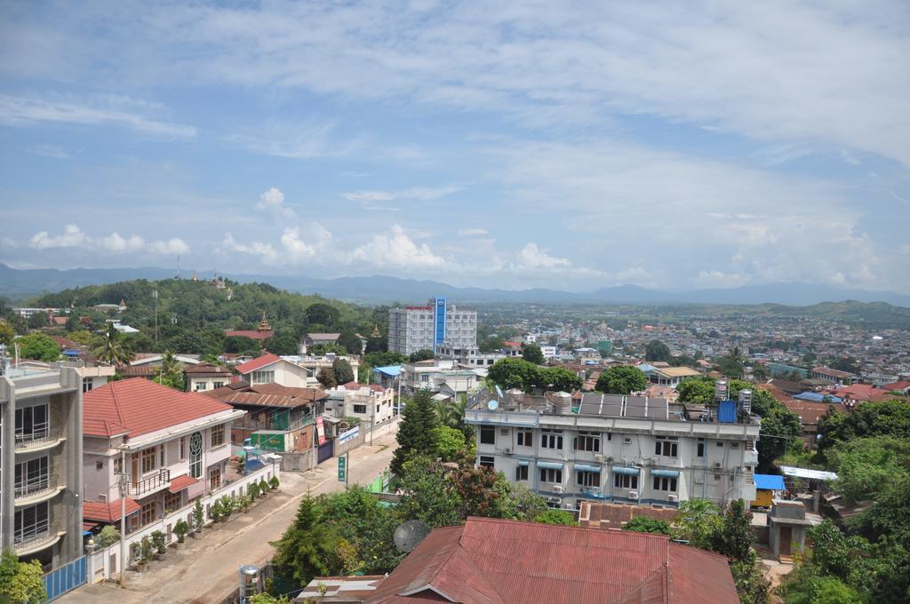 Golden Hill Hotel - Lashio Buitenkant foto